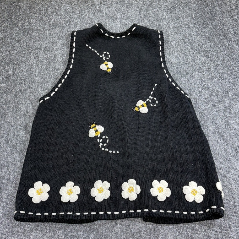 Mandal Bay Sweater Vest L Embroidered Bumble Bees Daisies Teacher Grandma Core - Picture 8 of 8